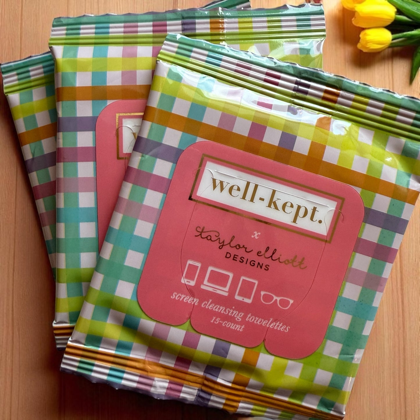 Taylor Elliot Well-Kept screen wipes from Clean My Tech.