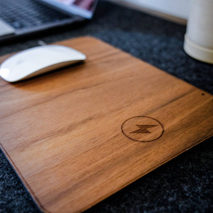 WUDN large real wood wireless charging mouse pad with built-in 15W Qi fast charger, shown with a mouse on a white background.